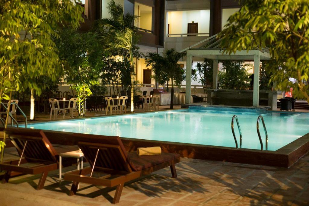 Sihanoukville Plaza Hotel Dış mekan fotoğraf