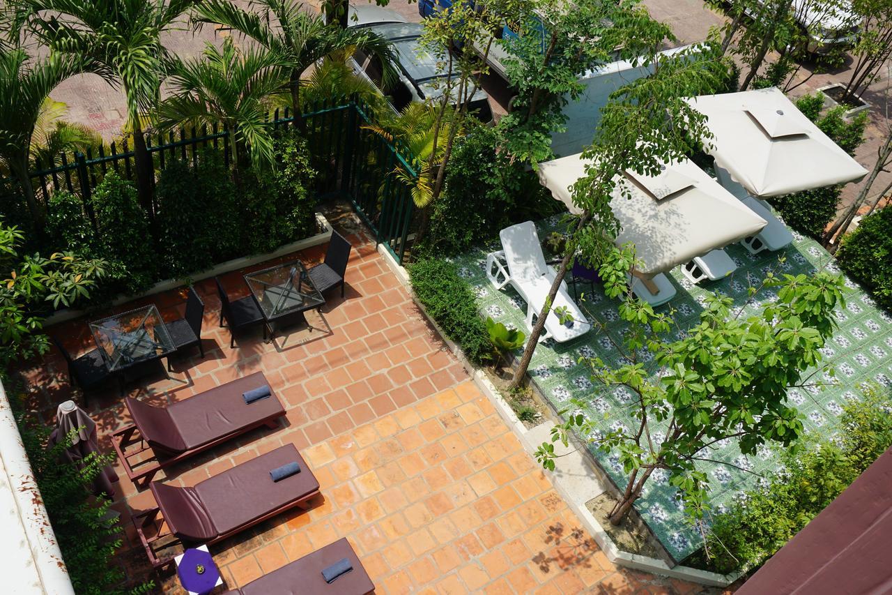 Sihanoukville Plaza Hotel Dış mekan fotoğraf